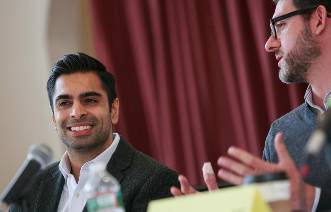 Samir Arora speaking at panel