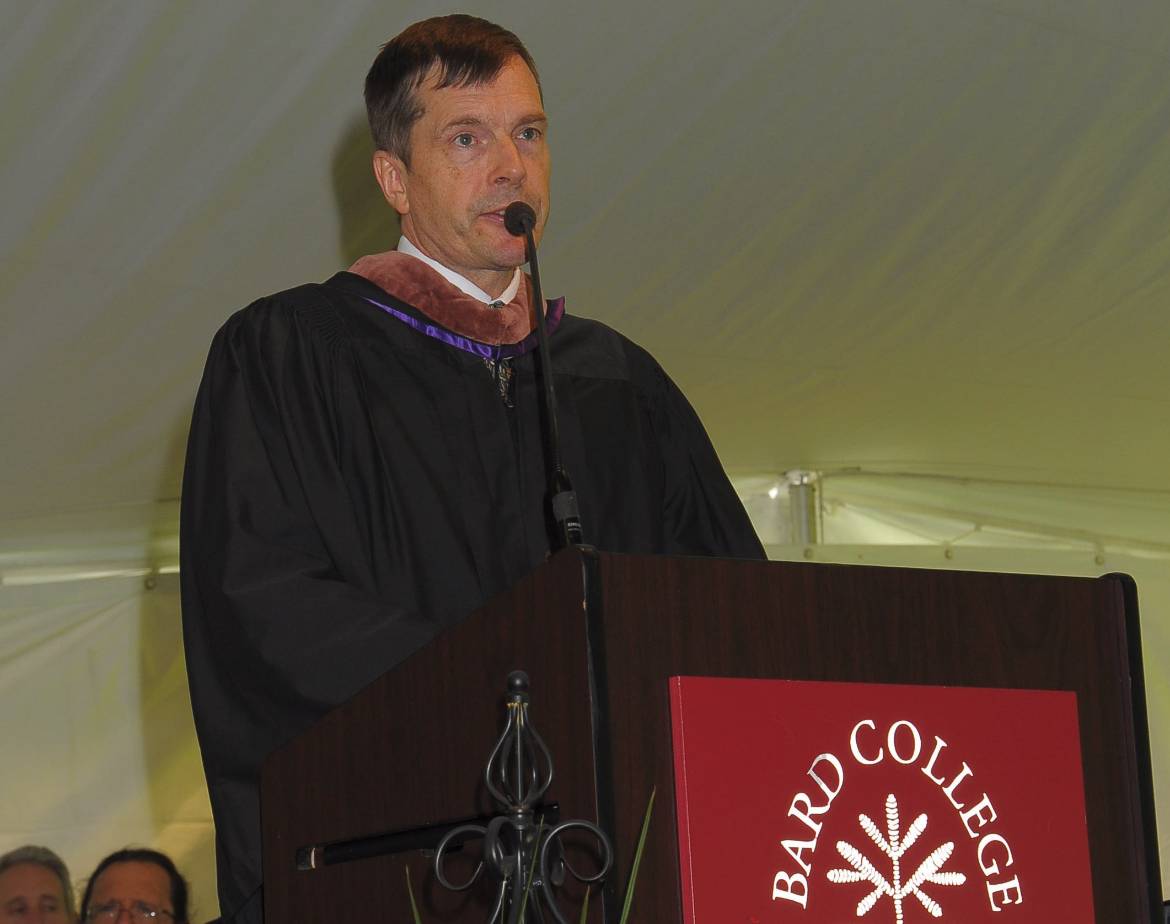 Henry Alford giving commencement address